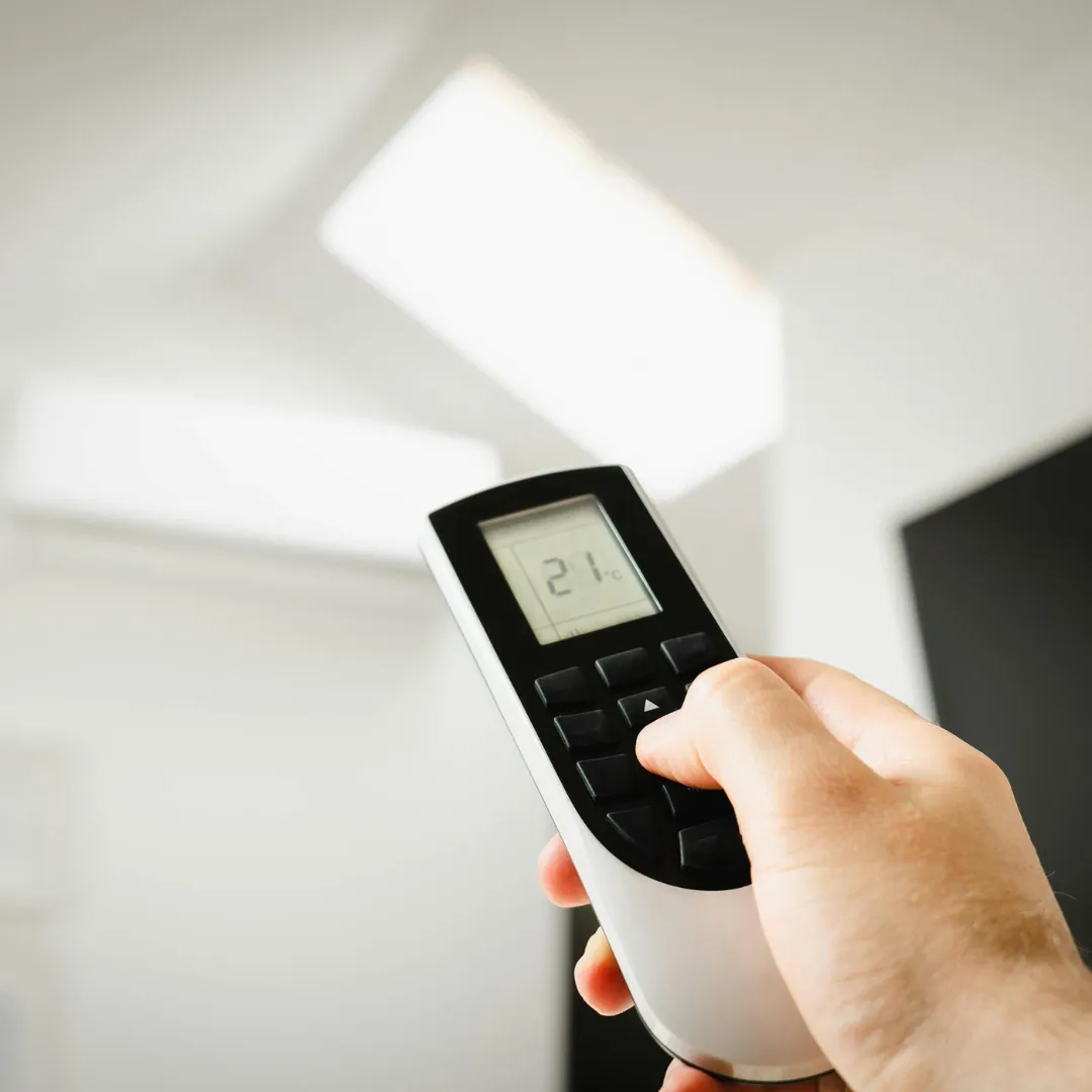 The Role of Thermostats in Heating Efficiency2 thermostat remote